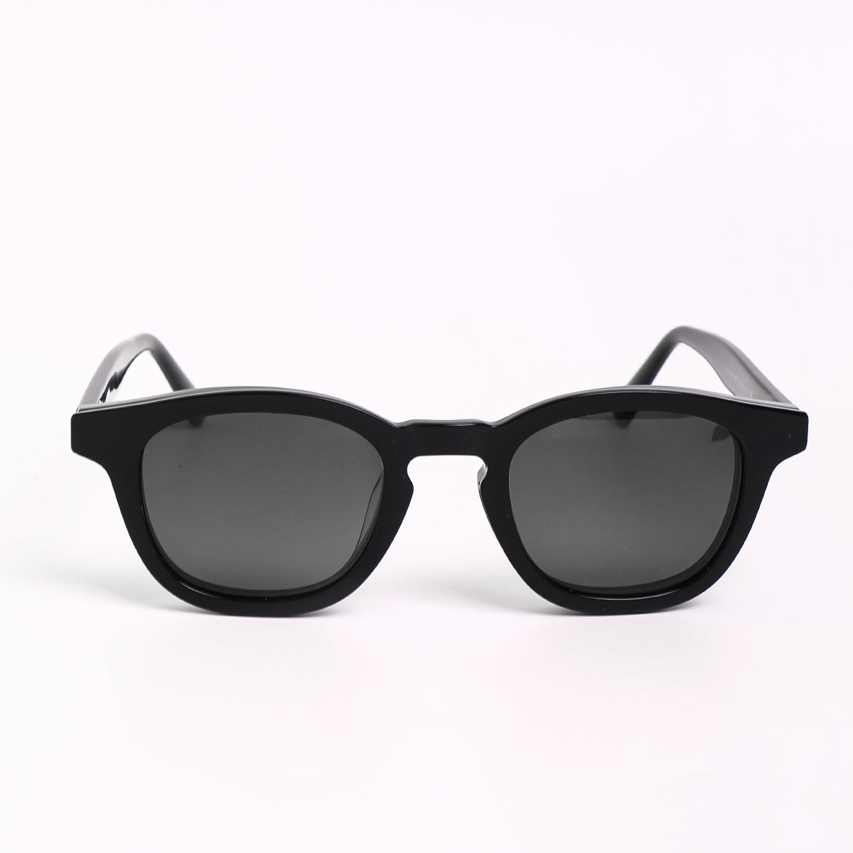 001 Black Clip-on